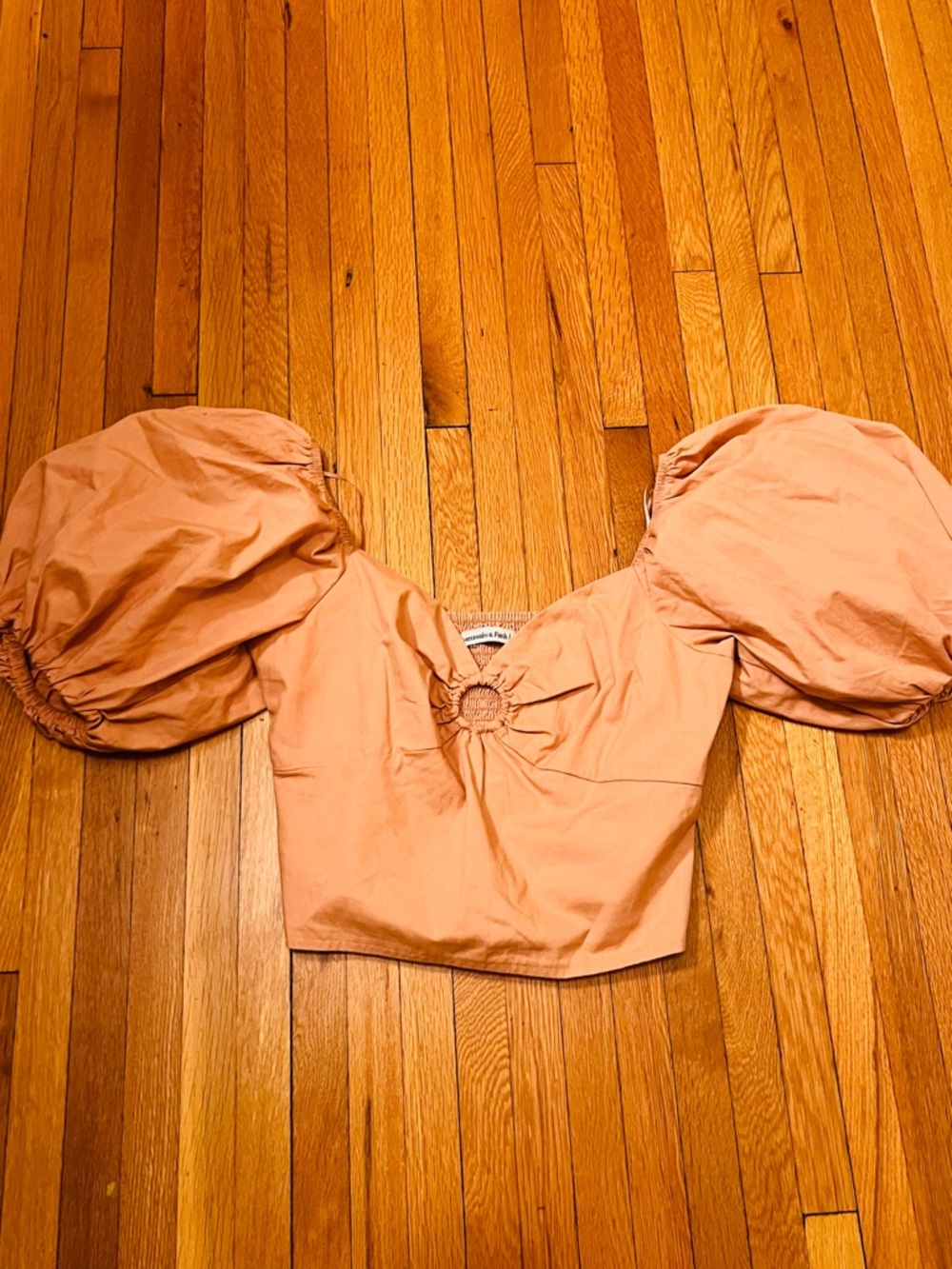Abercrombie & Fitch Peach Puff-Sleeve Crop Top with Front Ring